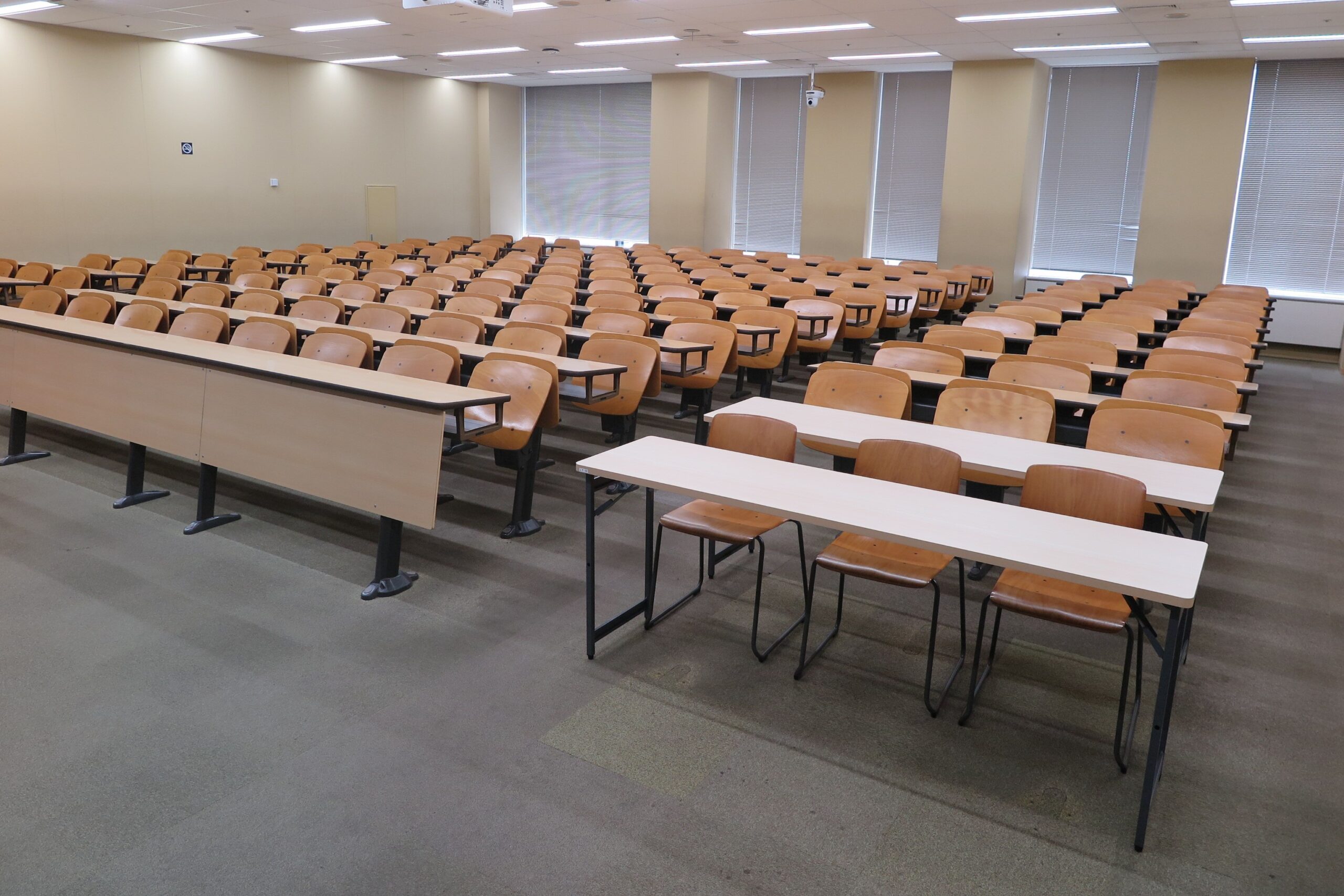 学校法人明治大学 様